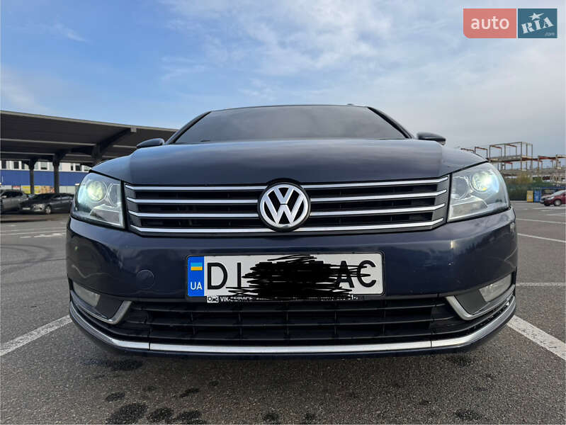 Универсал Volkswagen Passat 2011 в Киеве