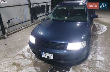Універсал Volkswagen Passat 1997 в Ходореві