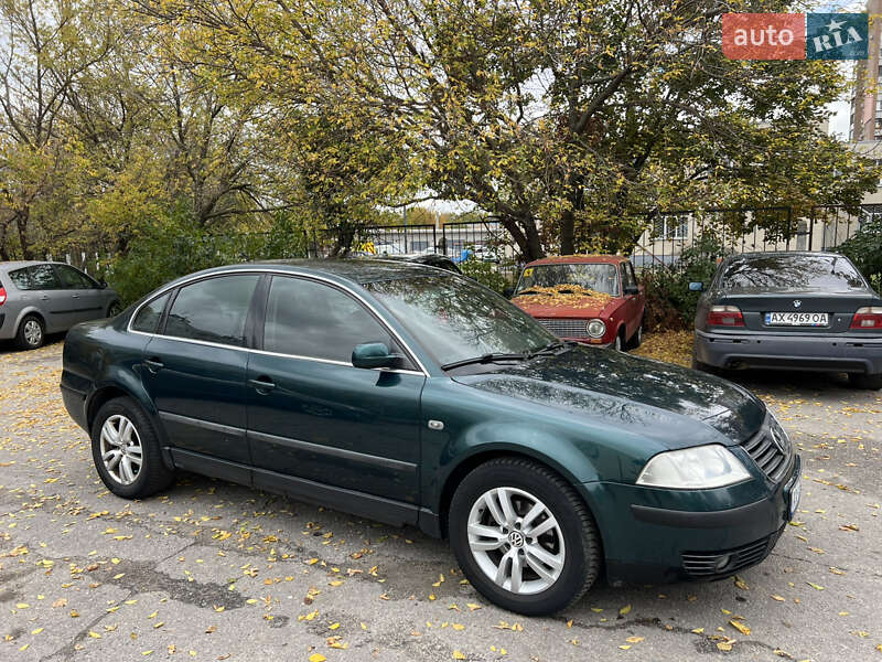 Седан Volkswagen Passat 2001 в Харкові