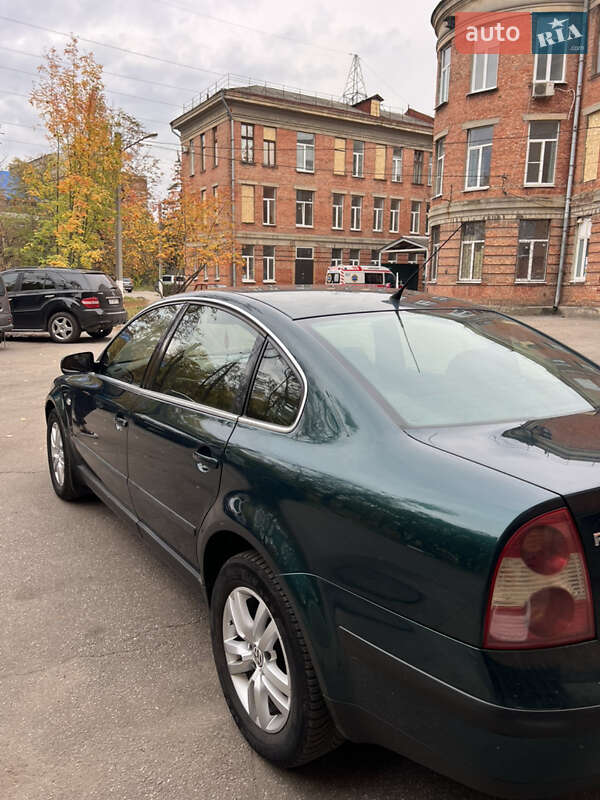 Седан Volkswagen Passat 2001 в Харкові