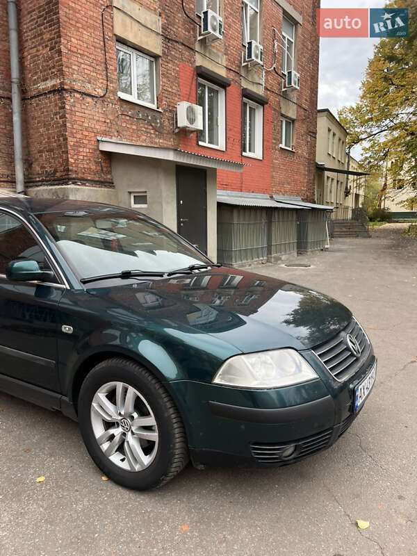 Седан Volkswagen Passat 2001 в Харкові