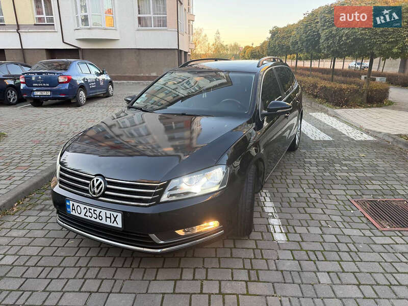 Универсал Volkswagen Passat 2011 в Ивано-Франковске