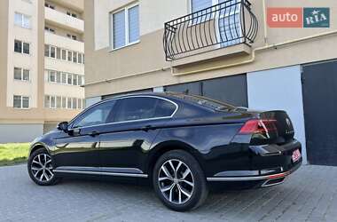 Седан Volkswagen Passat 2020 в Львове