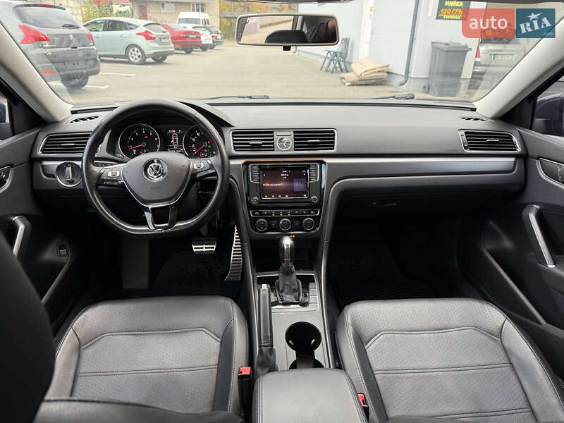 Седан Volkswagen Passat 2017 в Луцке фото 37 Седан Volkswagen Passat 2017 в Луцке