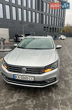 Седан Volkswagen Passat 2015 в 