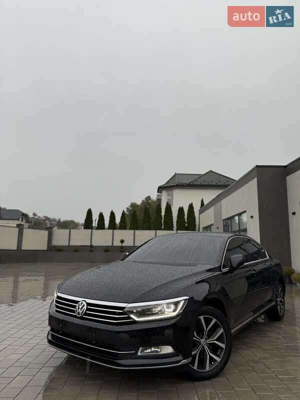 Седан Volkswagen Passat 2018 в Виноградове