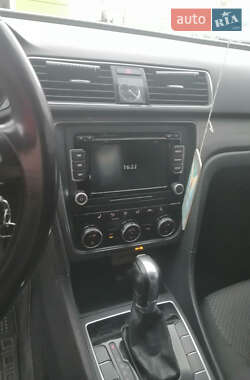 Седан Volkswagen Passat 2013 в Василькові