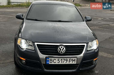 Седан Volkswagen Passat 2005 в  фото 15 Седан Volkswagen Passat 2005 в