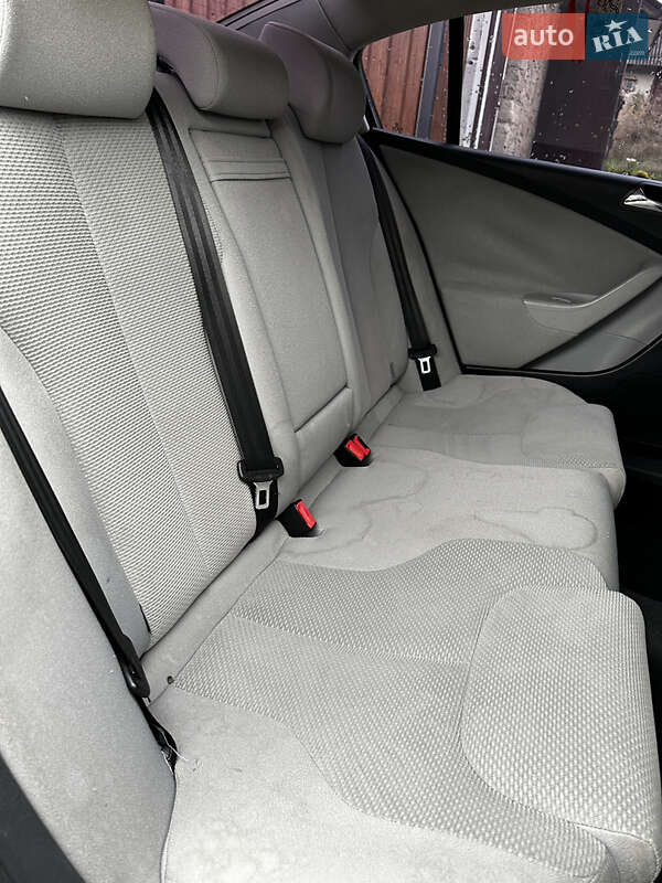 Седан Volkswagen Passat 2005 в Львові фото 30 Седан Volkswagen Passat 2005 в Львові