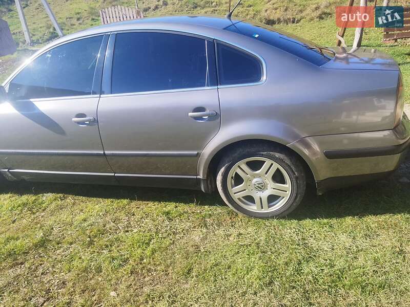 Седан Volkswagen Passat 2002 в Сколе фото 3 Седан Volkswagen Passat 2002 в Сколе