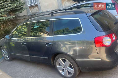 Универсал Volkswagen Passat 2008 в Житомире