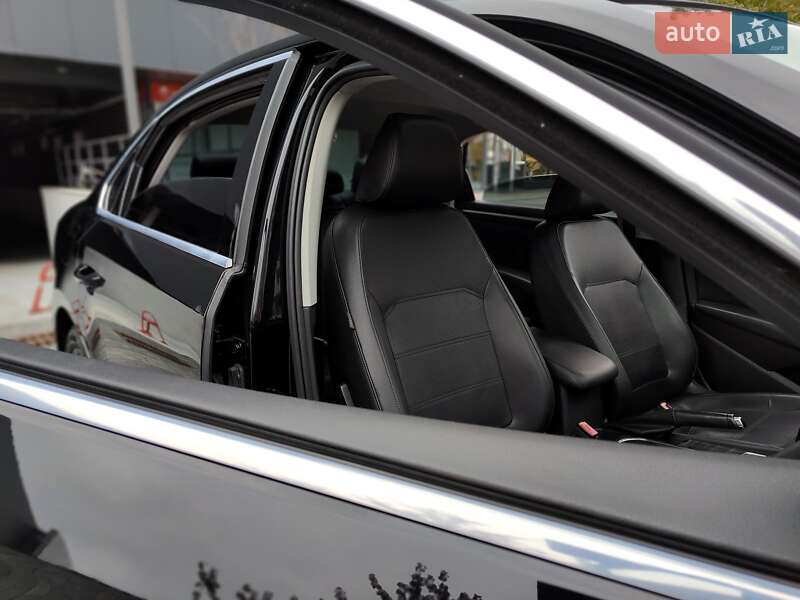 Седан Volkswagen Passat 2015 в Киеве фото 30 Седан Volkswagen Passat 2015 в Киеве