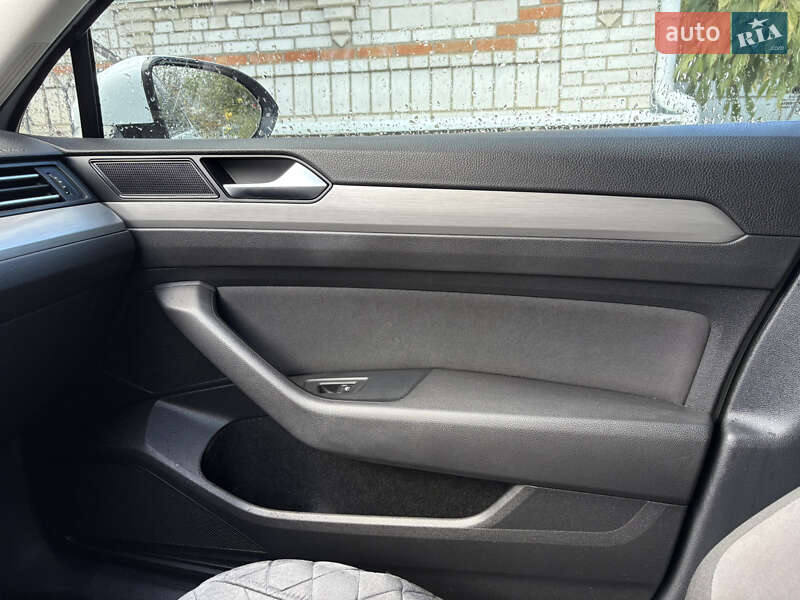 Универсал Volkswagen Passat 2015 в Теплике фото 20 Универсал Volkswagen Passat 2015 в Теплике