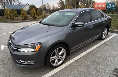 Седан Volkswagen Passat 2014 в Львове