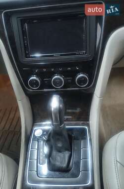 Седан Volkswagen Passat 2014 в  фото 16 Седан Volkswagen Passat 2014 в
