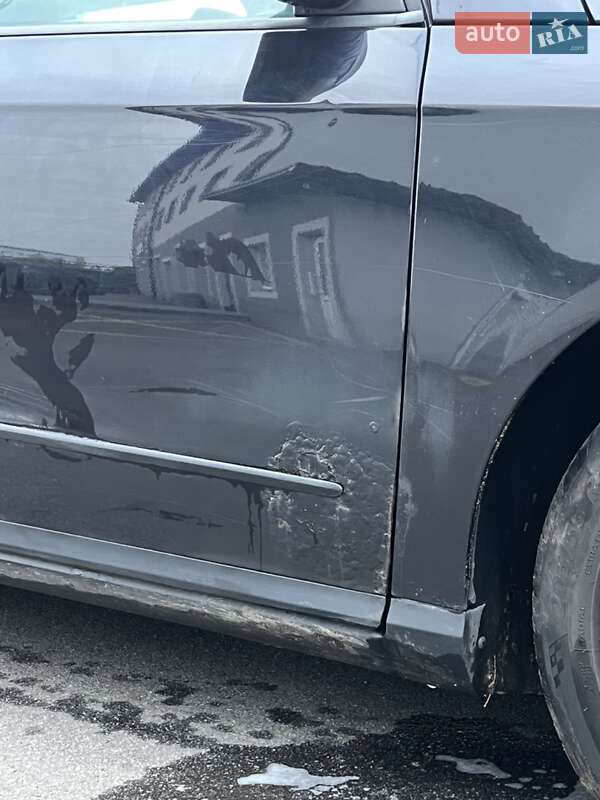 Універсал Volkswagen Passat 2010 в Вінниці