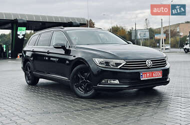 Універсал Volkswagen Passat 2017 в Луцьку