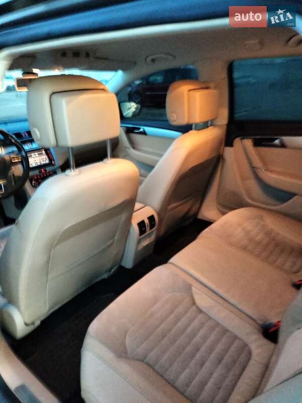 Универсал Volkswagen Passat 2011 в Житомире