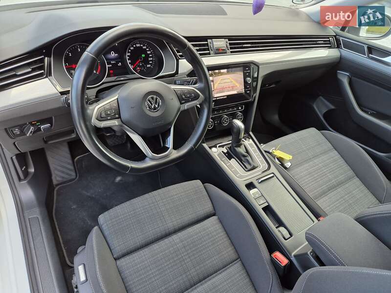 Универсал Volkswagen Passat 2020 в Бережанах