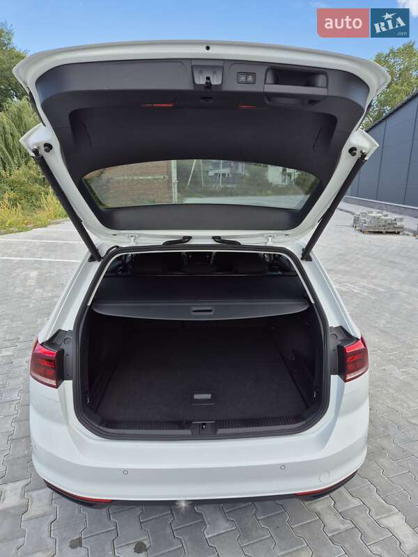 Универсал Volkswagen Passat 2020 в Бережанах