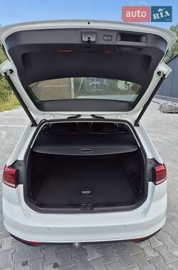 Універсал Volkswagen Passat 2020 в  фото 45 Універсал Volkswagen Passat 2020 в