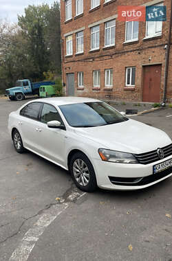 Седан Volkswagen Passat 2013 в Хмельницком
