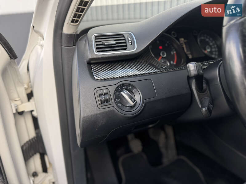 Универсал Volkswagen Passat 2011 в Луцке фото 24 Универсал Volkswagen Passat 2011 в Луцке