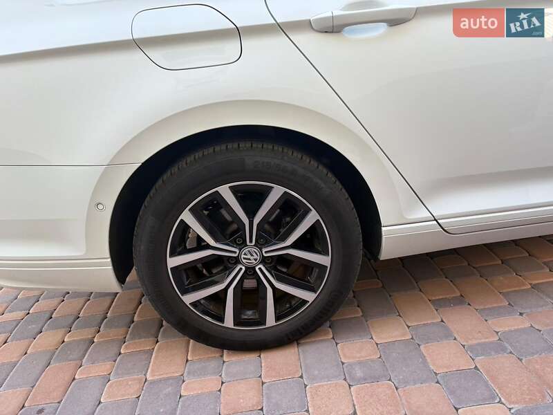 Універсал Volkswagen Passat 2020 в Прилуках