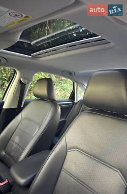Седан Volkswagen Passat 2016 в  фото 15 Седан Volkswagen Passat 2016 в