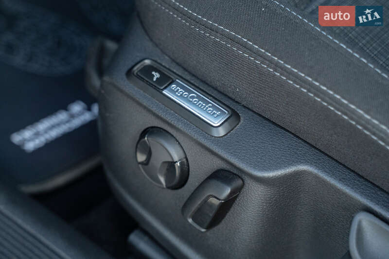 Універсал Volkswagen Passat 2021 в Чернівцях