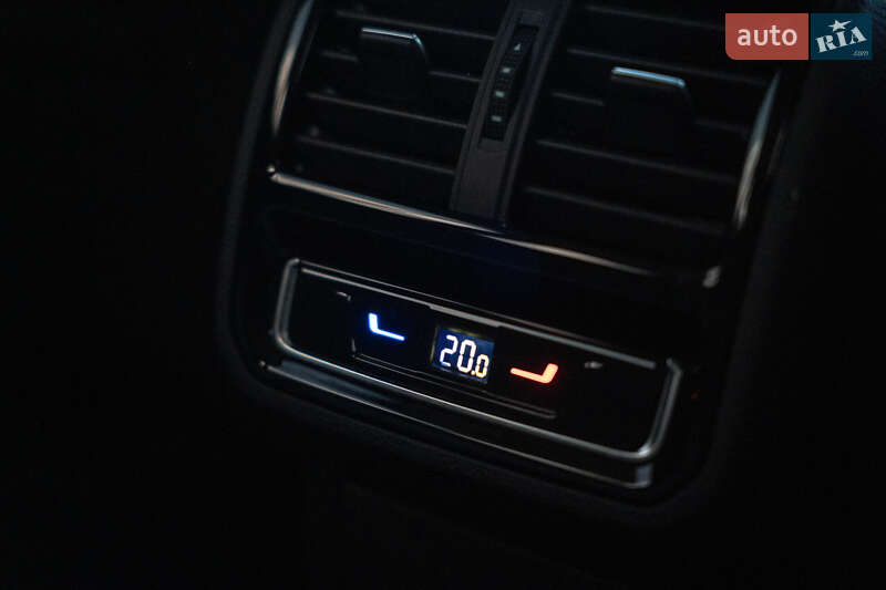 Універсал Volkswagen Passat 2021 в Чернівцях