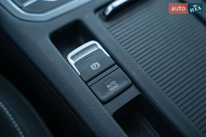 Універсал Volkswagen Passat 2021 в Чернівцях