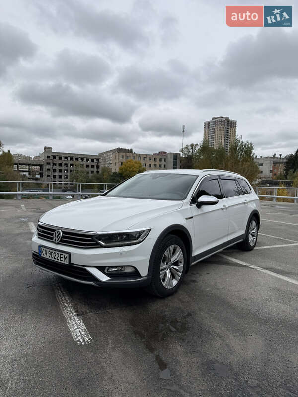 Универсал Volkswagen Passat 2017 в Киеве фото 14 Универсал Volkswagen Passat 2017 в Киеве