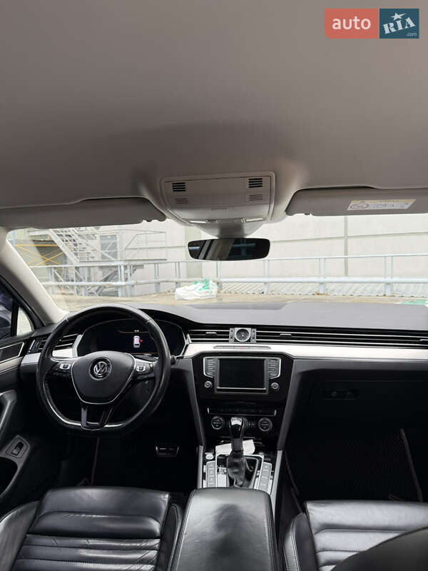 Универсал Volkswagen Passat 2017 в Киеве фото 43 Универсал Volkswagen Passat 2017 в Киеве