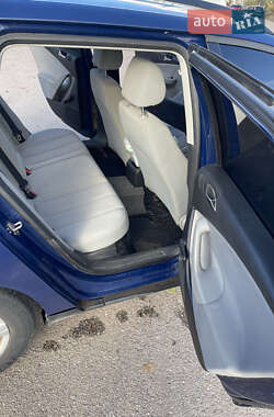Универсал Volkswagen Passat 2006 в  фото 9 Универсал Volkswagen Passat 2006 в