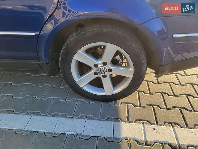 Седан Volkswagen Passat 2003 в Тернополе