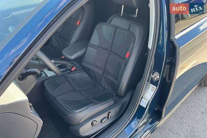 Седан Volkswagen Passat 2021 в Львове