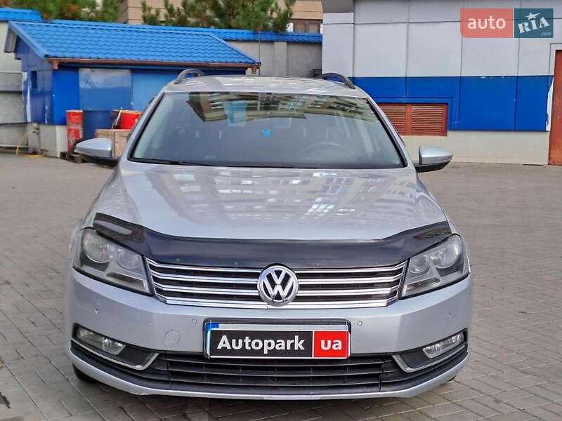 Универсал Volkswagen Passat 2013 в Одессе