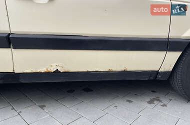 Седан Volkswagen Passat 1991 в Ужгороде