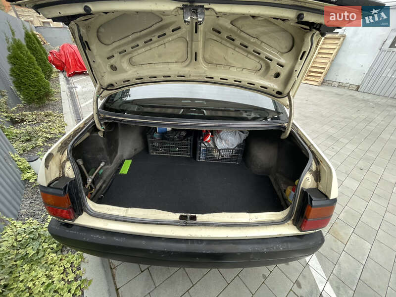 Седан Volkswagen Passat 1991 в Ужгороде фото 31 Седан Volkswagen Passat 1991 в Ужгороде