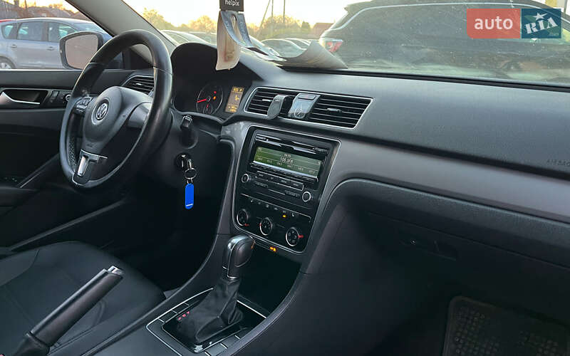 Універсал Volkswagen Passat 2012 в Коломиї