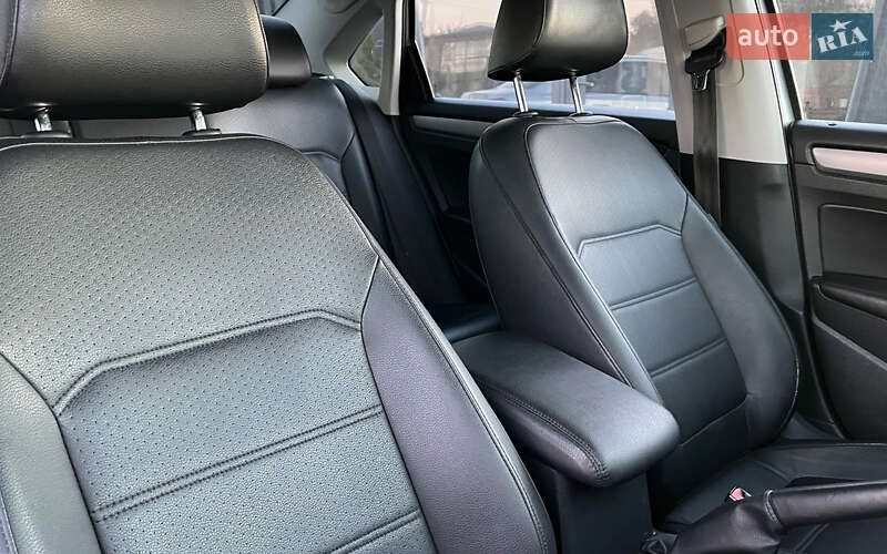 Універсал Volkswagen Passat 2012 в Коломиї