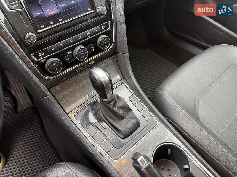 Седан Volkswagen Passat 2015 в Киеве фото 21 Седан Volkswagen Passat 2015 в Киеве