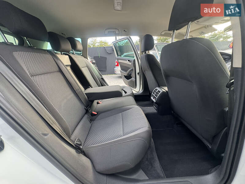 Універсал Volkswagen Passat 2015 в Мукачевому фото 38 Універсал Volkswagen Passat 2015 в Мукачевому