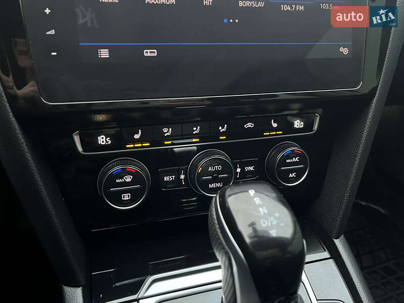 Універсал Volkswagen Passat 2018 в Львові фото 62 Універсал Volkswagen Passat 2018 в Львові