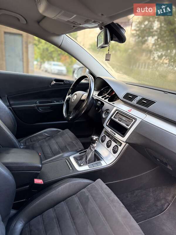 Седан Volkswagen Passat 2008 в Киеве