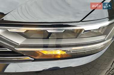Седан Volkswagen Passat 2021 в 