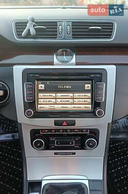Универсал Volkswagen Passat 2011 в 