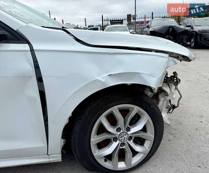 Седан Volkswagen Passat 2020 в Киеве