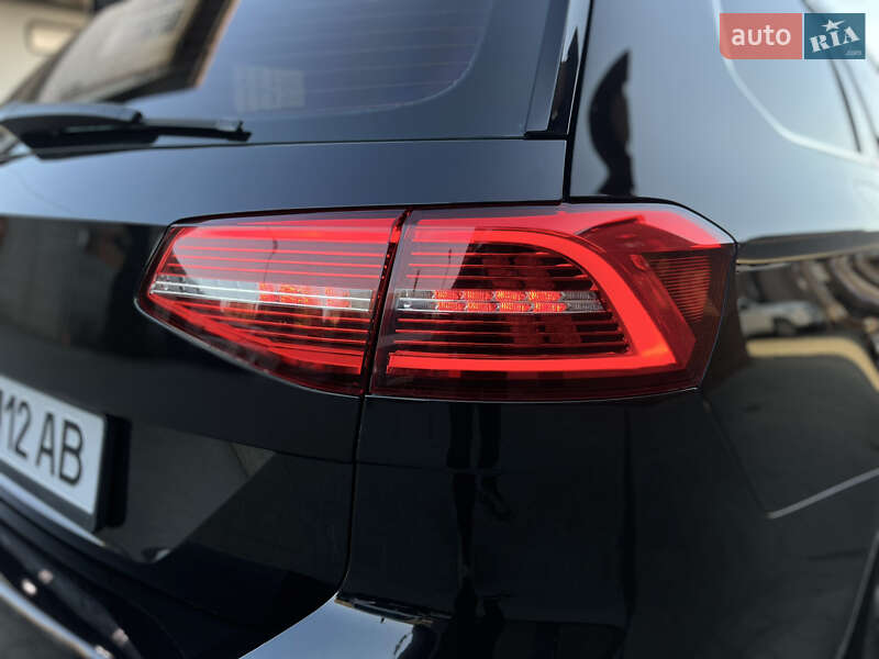 Универсал Volkswagen Passat 2015 в Харькове
